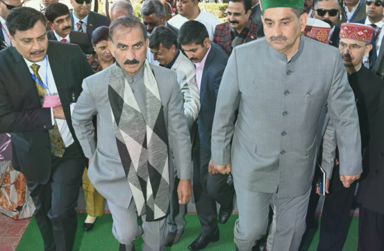 विधानसभा सत्र के पहले दिन कांग्रेस विधायकों का ‘भाजपा भगाओ, बेटी बचाओ’ प्रदर्शन