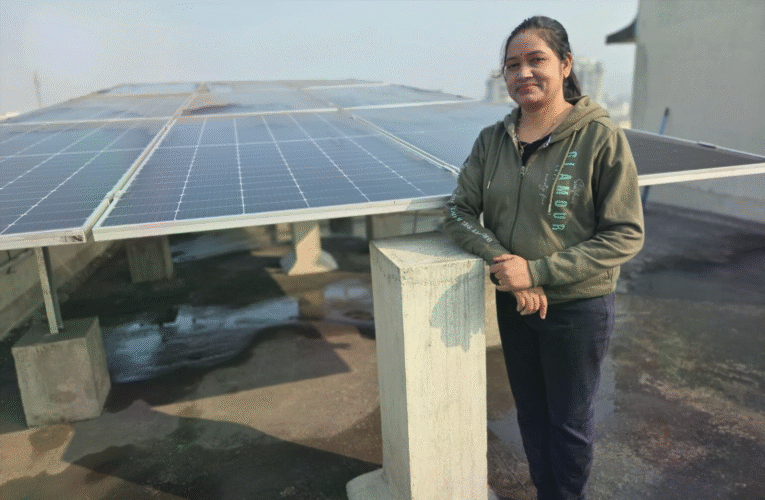 रायगढ़ की माधुरी नायक ने घर की छत पर लगवाया पांच किलोवाट सोलर प्लांट