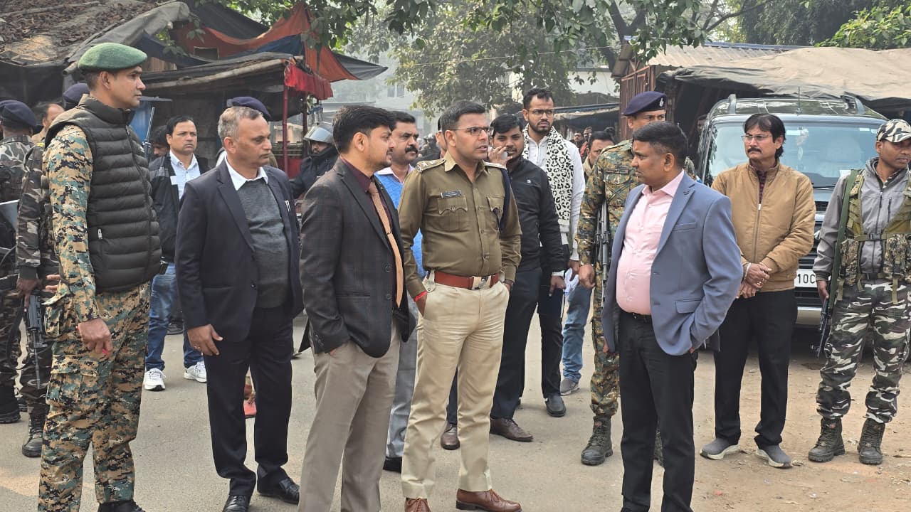 dc-visits-old-collectorate-dhanbad