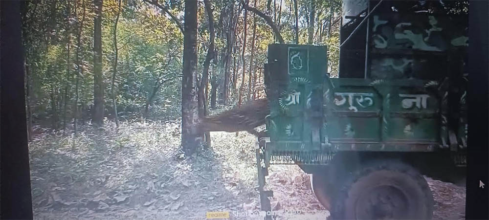 mp-seoni-leopard-enters