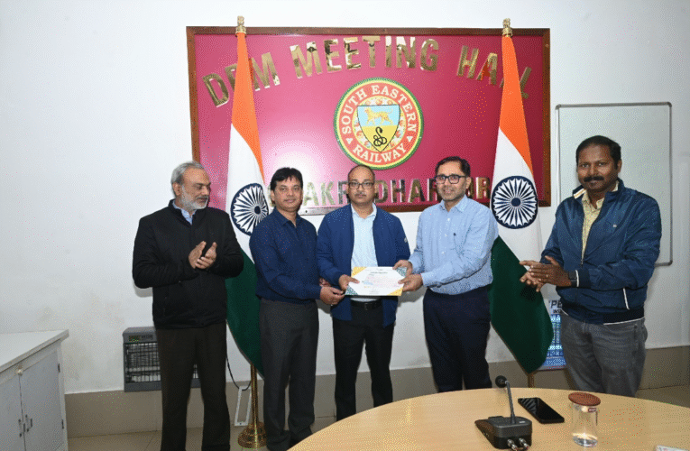 वन्यजीव संरक्षण में मिसाल बना चक्रधरपुर रेलवे डिवीजन, किया गया सम्मानित