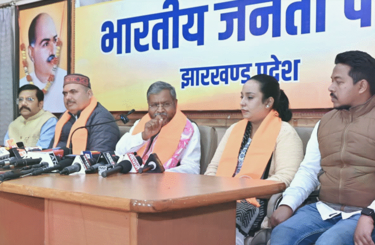 अवैध निर्माण को लेकर बाबूलाल मरांडी का हेमंत सरकार पर हमला, जिम्मेदार अधिकारियों के निलंबन की मांग