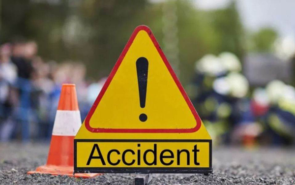 uncotroled-tractor-falls-2-died