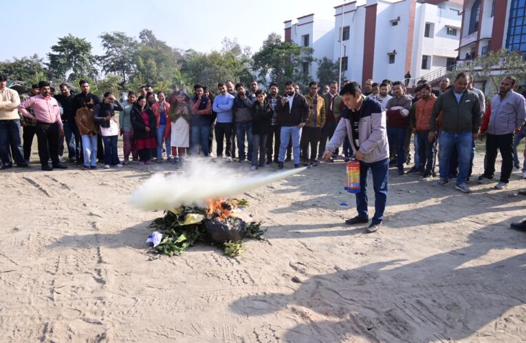 अग्नि शमन विभाग ने अग्नि के बचाव को लेकर किया जागरूक किया।