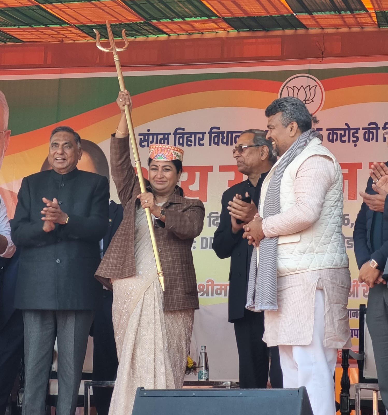 cm-rekha-inaugurated-development-projects-sangam-v