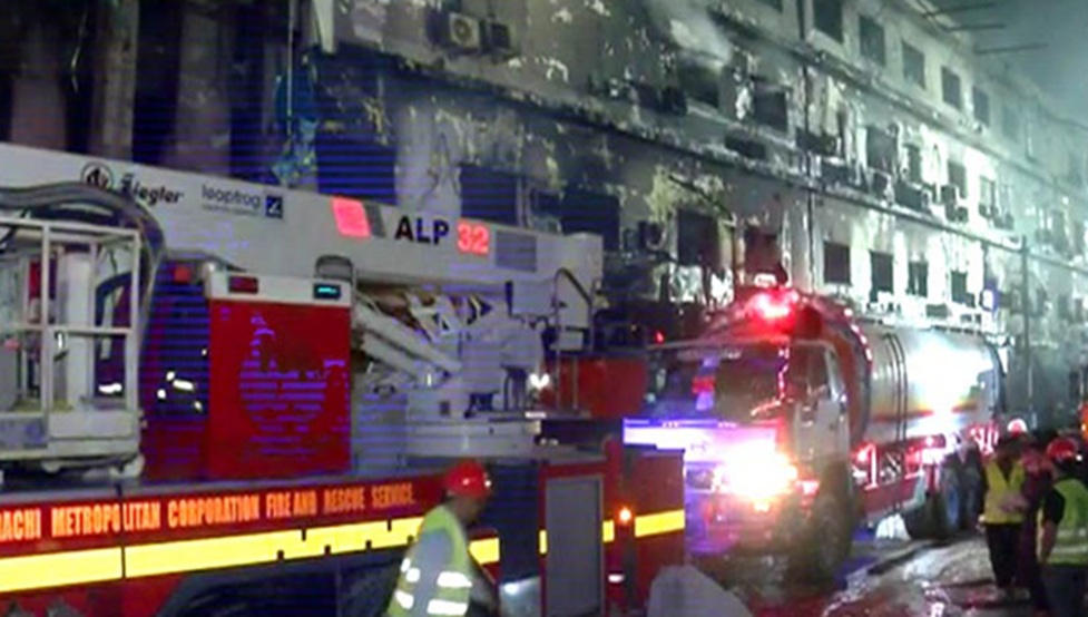 karachi-fire-26-people-killed