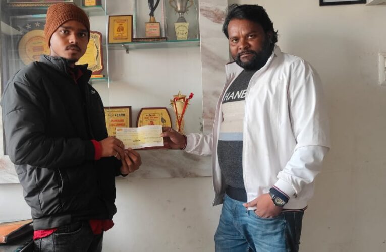 कर्णधार संस्था ने नवजात शिशु के इलाज के लिए की आर्थिक मदद