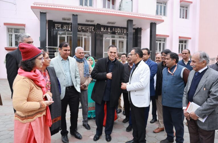 राष्ट्रीय आयुर्वेद संस्थान में मुख्य सचिव ने ओपीडी,आईपीडी व पंचकर्म सहित अन्य विभागों की कार्यप्रणाली की ली जानकारी