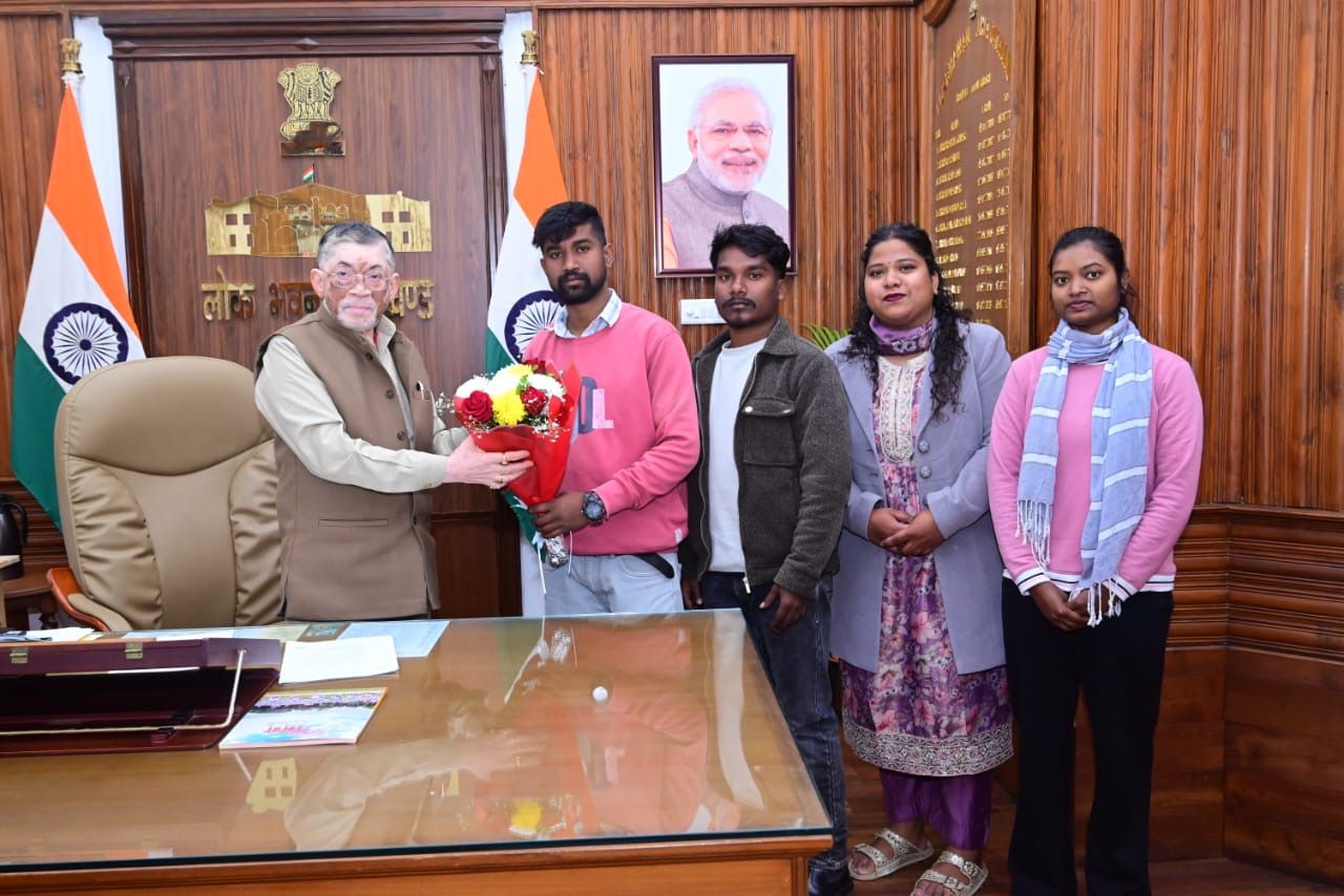 jh-vivek-tirki-met-governer