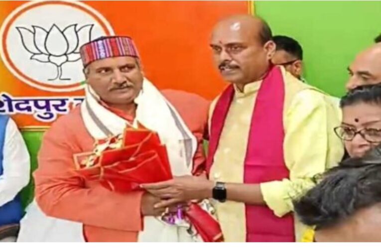 संजीव सिन्हा ने संभाला जमशेदपुर महानगर भाजपा जिला अध्यक्ष का पदभार