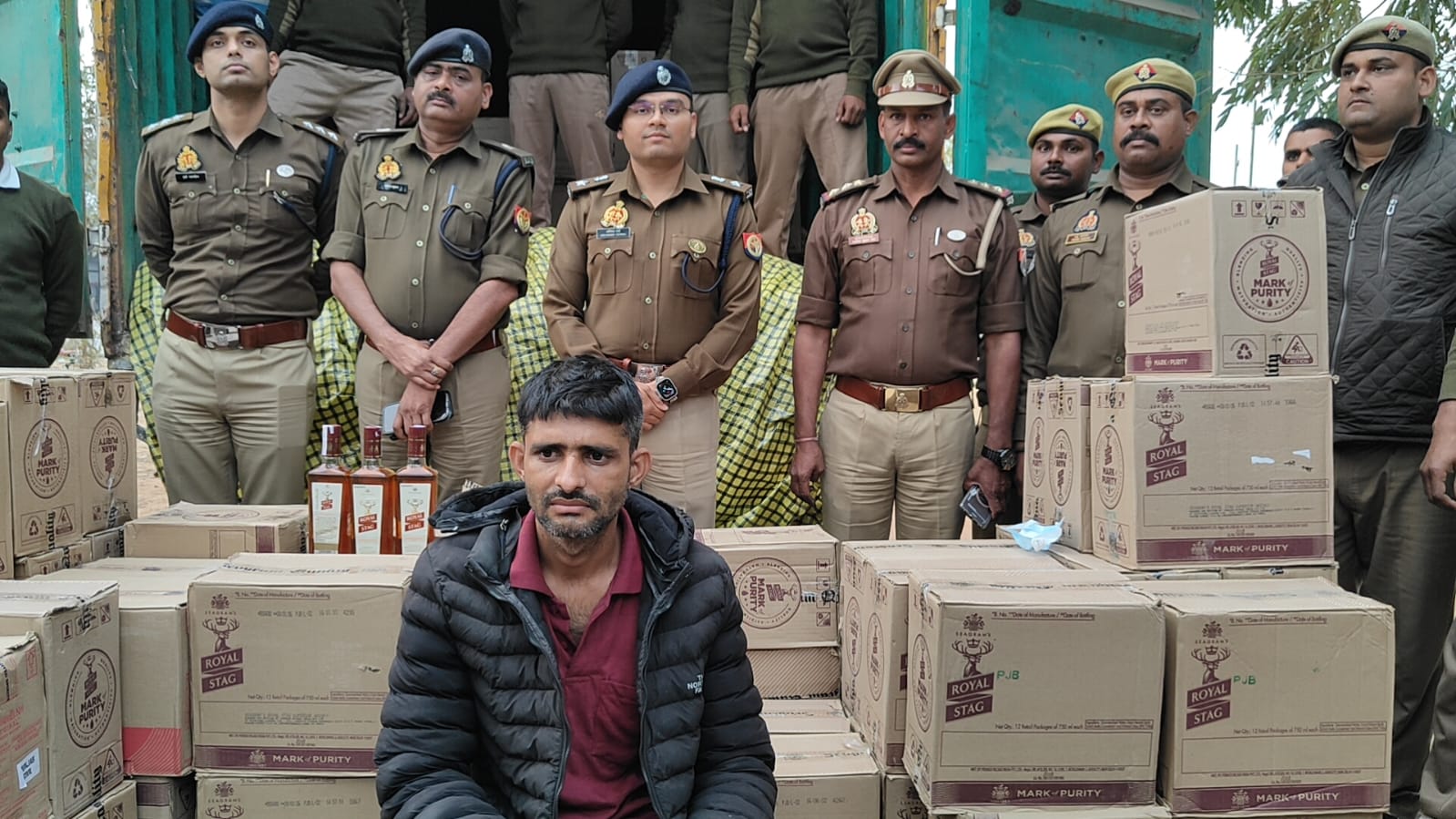 up-crime-82lakh-wine-siejed