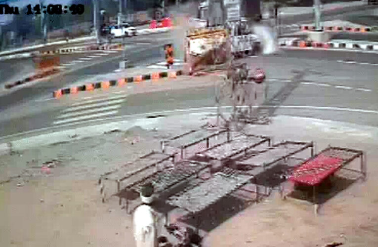 ट्रेलर ने पिकअप को टक्कर मारी, एक की मौत