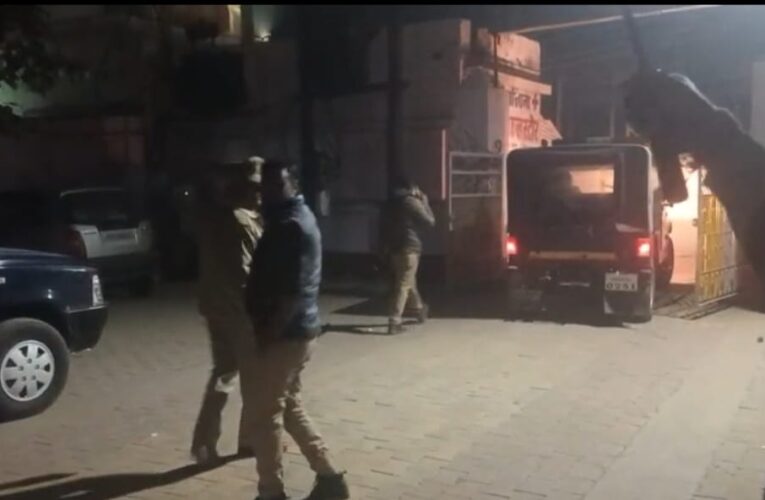 शराब के नशे में दो सौतेले भाइयों में विवाद, छोटे भाई की मौत