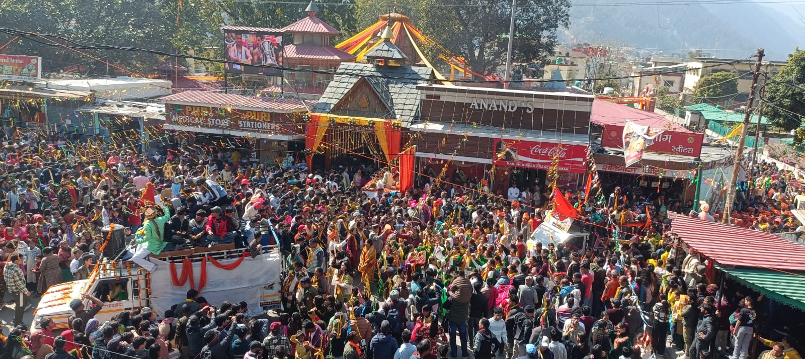 uk-thousands-shiva-devotee