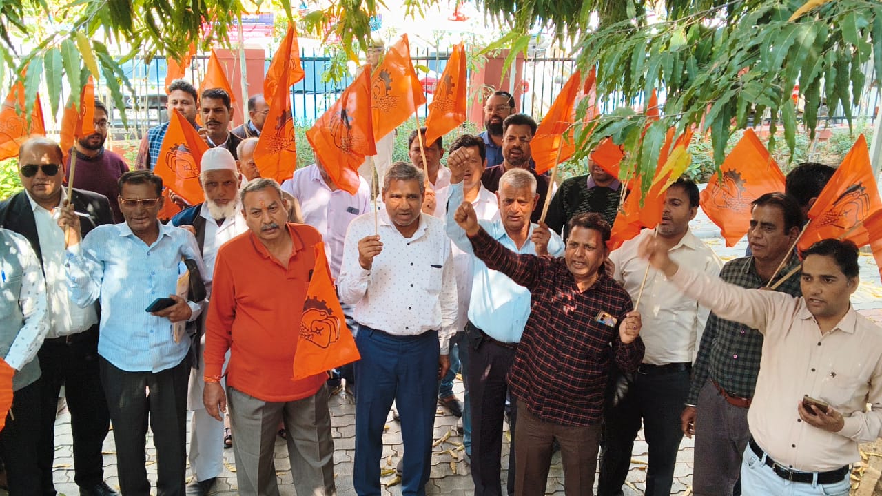 workers-roar-bms-protest