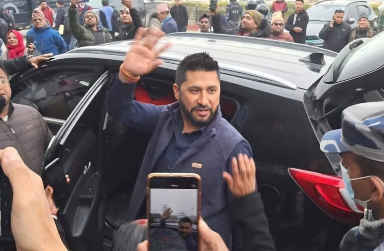 पूर्व उपप्रधानमंत्री रवि लामिछाने को निर्वाचन आचार संहिता का कड़ाई से पालन करने के निर्देश