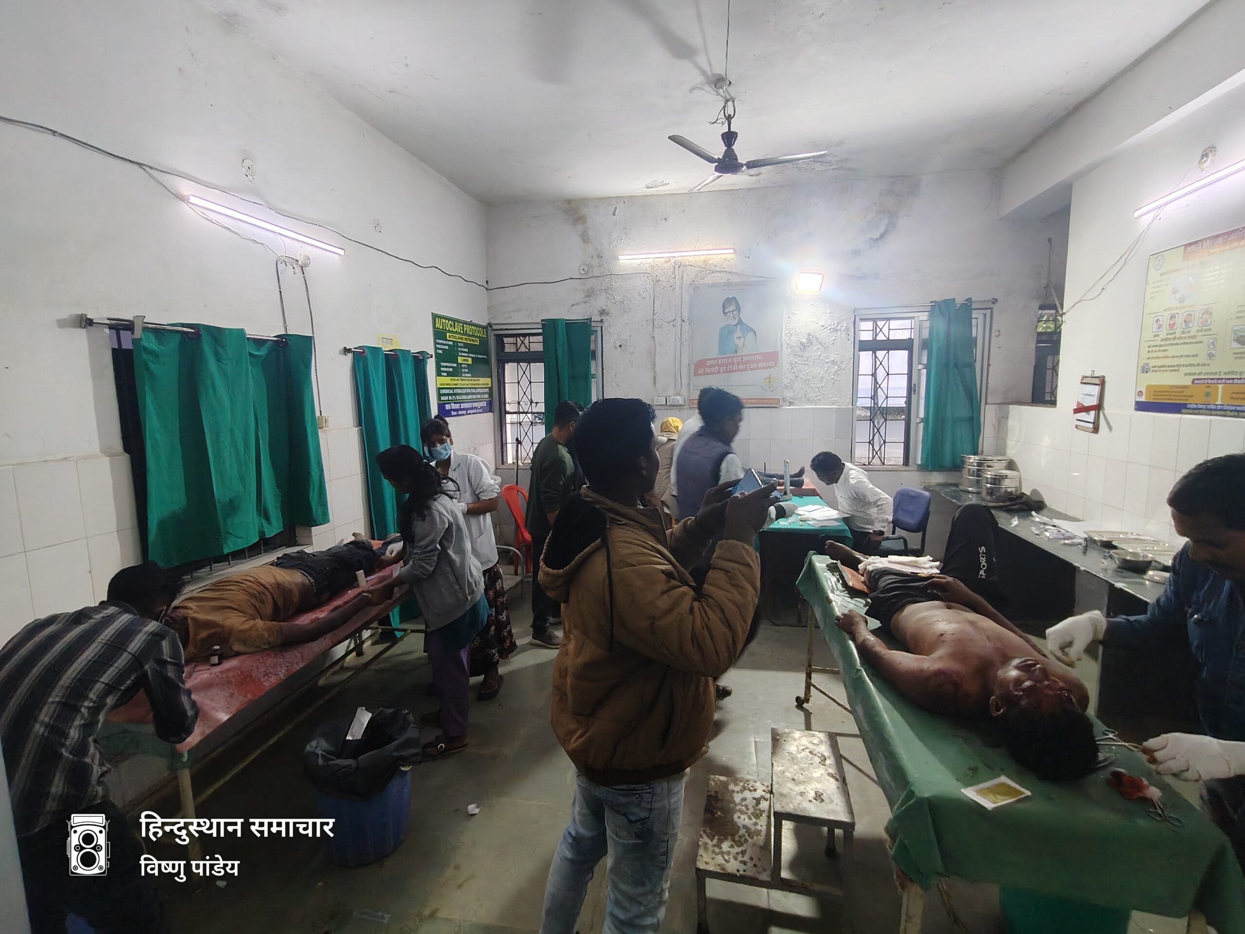 tempu-and-bike-accident-three-injured