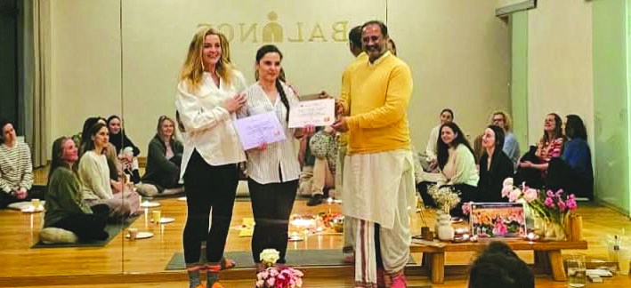 विलनियस के बैलेंस सेंटर में गायत्री यज्ञ