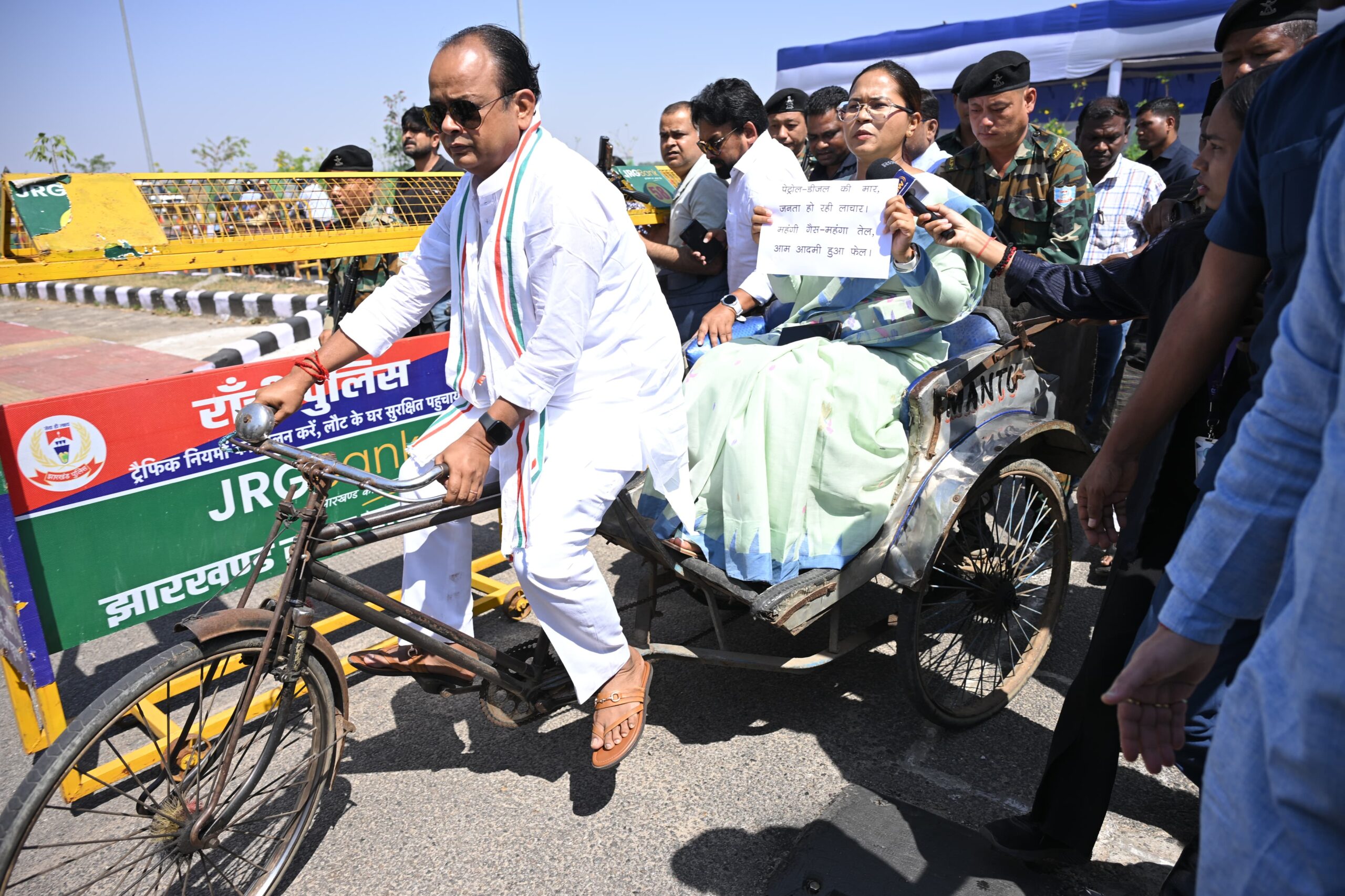 jh-minister-irfan-shilpi-reached-the-vs