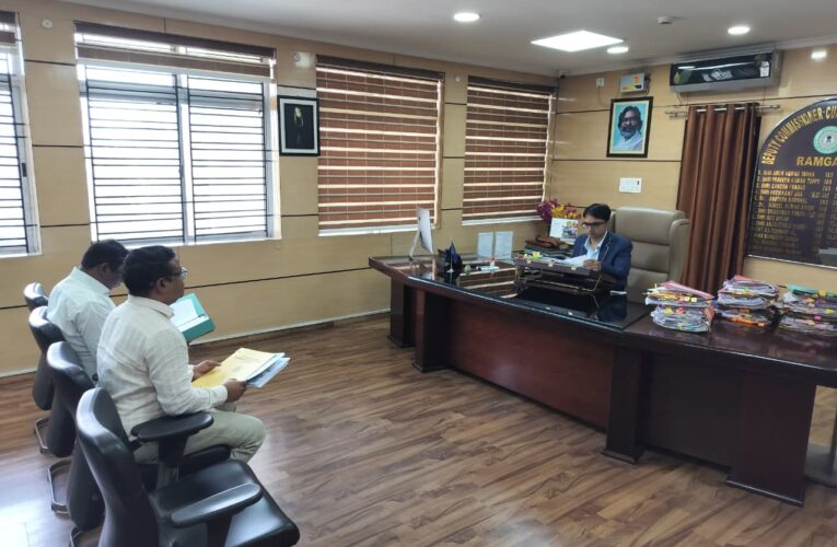 श्रम विभाग की ओर से 17 ईंट भट्ठों की जांच का डीसी ने की समीक्षा