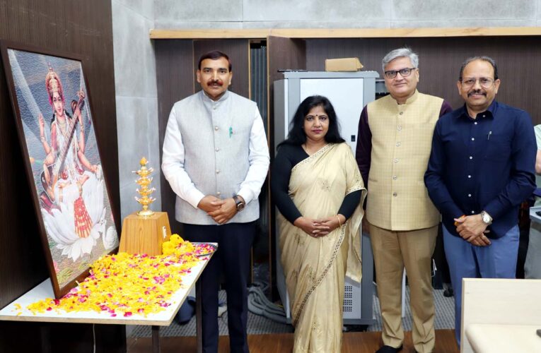 हिसार : किसी भी शिक्षण संस्थान का आईना होते पूर्व विद्यार्थी : प्रो. नरसी राम बिश्नोई