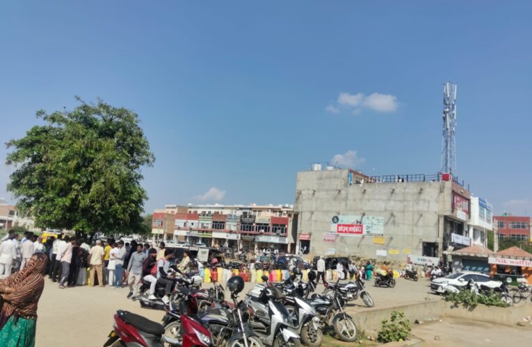 जींद : गैस सिलेंडर न मिलने से गुस्साए उपभोक्ताओं ने लगाया जाम