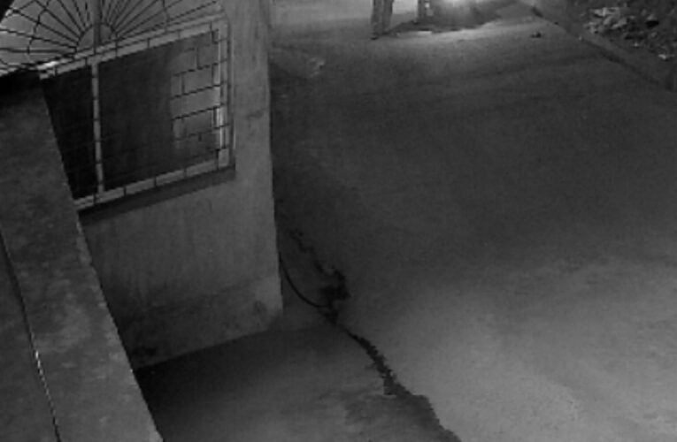 पीड़िता के घर पर बमबाजी, सीसीटीवी फुटेज पुलिस को सौंप सुरक्षा की मांग