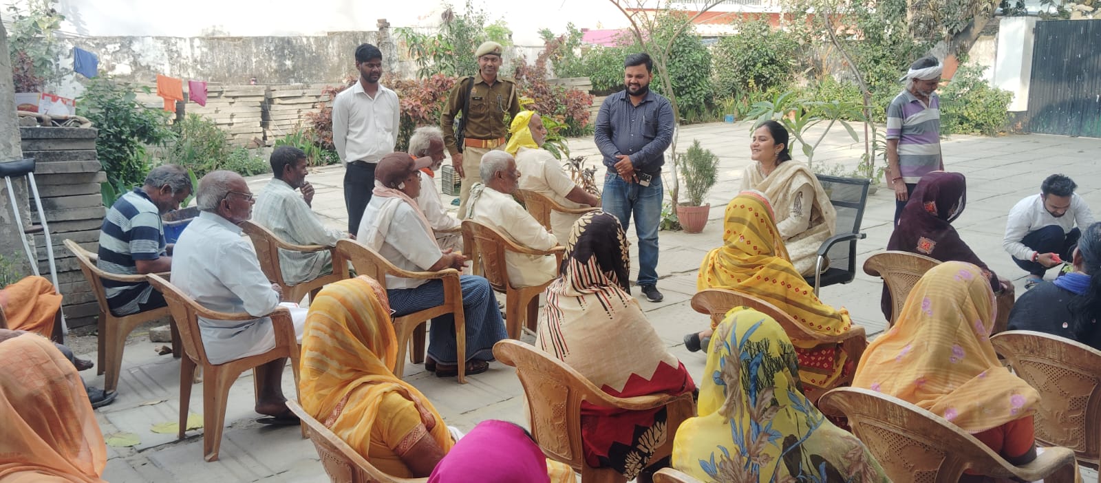 up-deoria-elderly-people