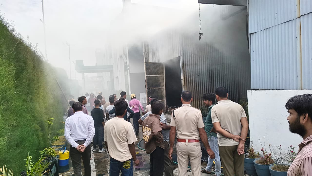 three-fire-brigade-vehicles-br