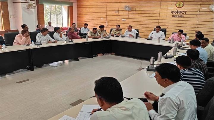 mp-indore-colourful-procession-march-8-on-rang-pan