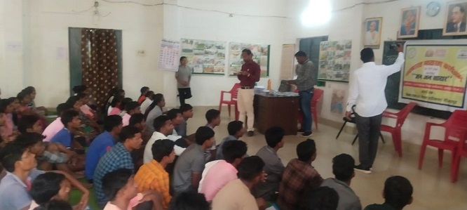 85-surrendered-naxalites-took-basic-literacy-test