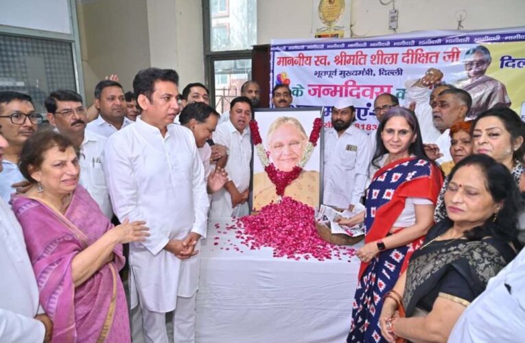 कांग्रेस ने की विधानसभा में पूर्व मुख्यमंत्री शीला दीक्षित की प्रतिमा स्थापित करने की मांग