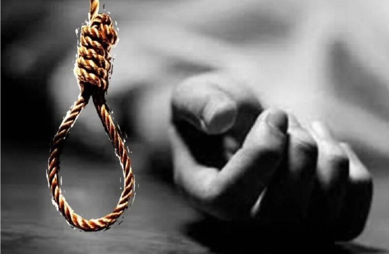 नाबालिग ने की खुदकुशी, दाह संस्कार से पहले पुलिस ने किया शव जब्त