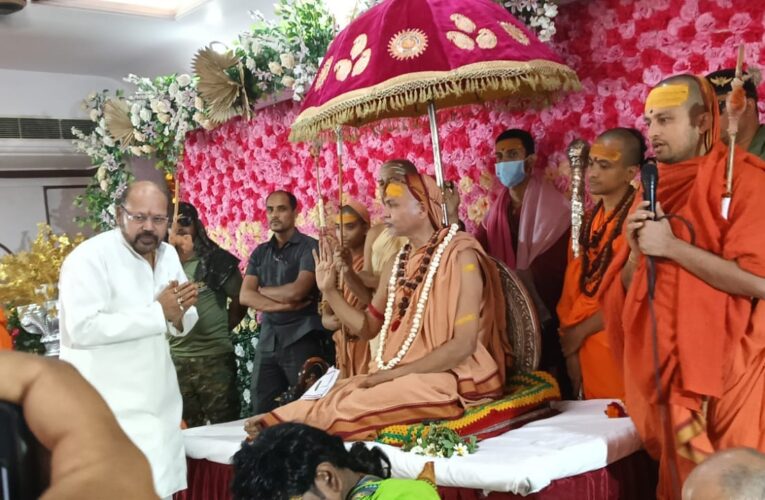 याेगी का आचरण हिंदुत्व के विपरीत, गौ माता को राष्ट्रमाता का दर्जा अभी तक क्याें नहीं दिया: अविमुक्तेश्वरानंद