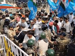rewa-nsui-stages-violent-protest-police-deploy-wat