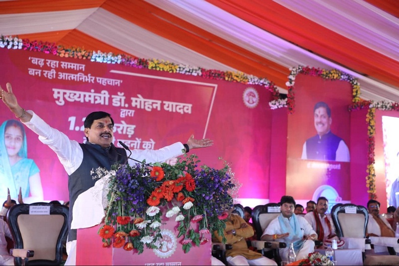 mp-cm-sisters-getting-double-happiness-double-engi