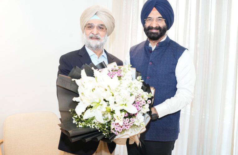 दिल्ली के नवनियुक्त उपराज्यपाल से मंत्री सिरसा ने की मुलाकात