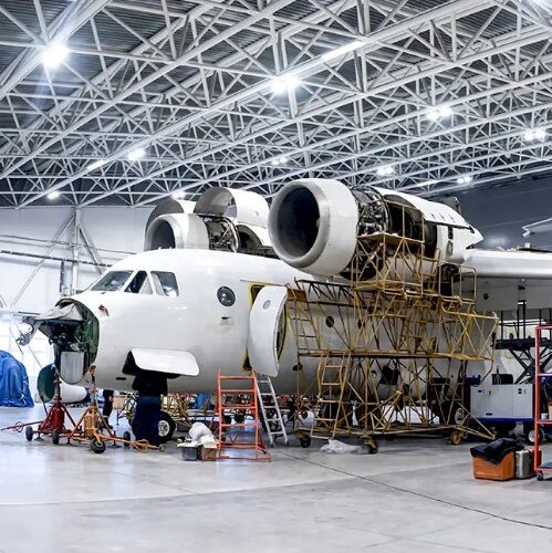 स्टॉक मार्केट मे एप्सिस एयरोकॉम की जोरदार एंट्री, प्रीमियम लिस्टिंग के बाद लगा अपर सर्किट