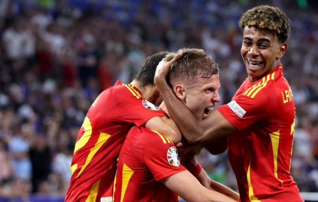 sports-football-spain-peru-fifawc-warmup