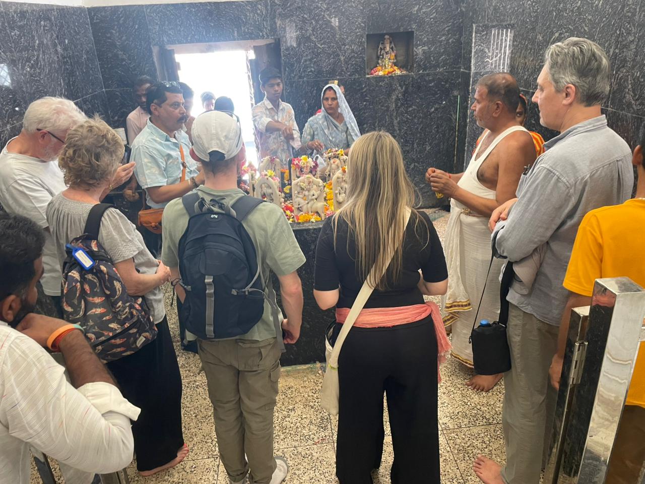 foreign-tourists-offered-praye