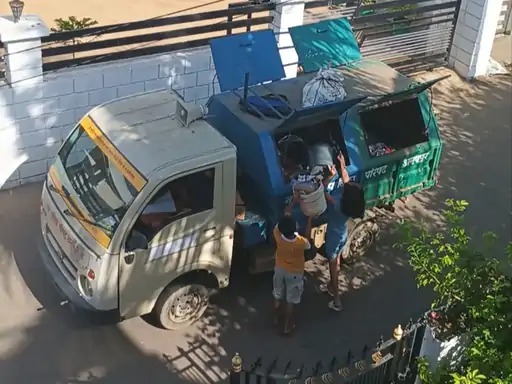 sanitation-workers-return