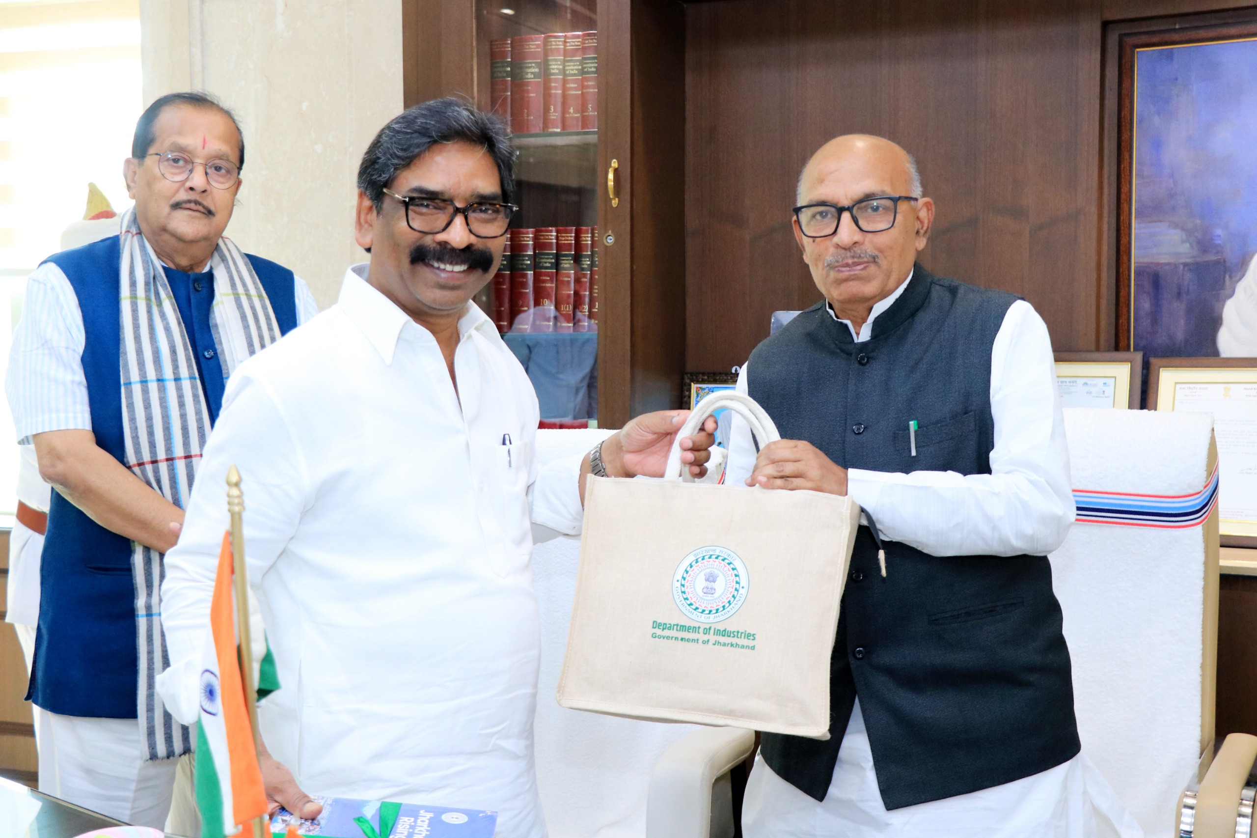 jh-cm-presents-book-rabindra-nath-mahto