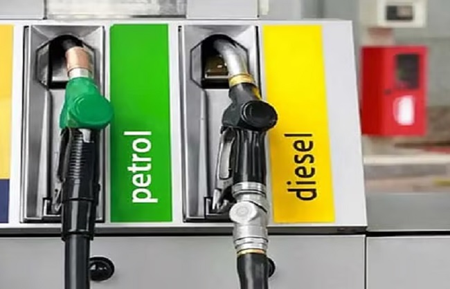 centre-cuts-excise-duty-on-petrol-and-diesel-by-rs
