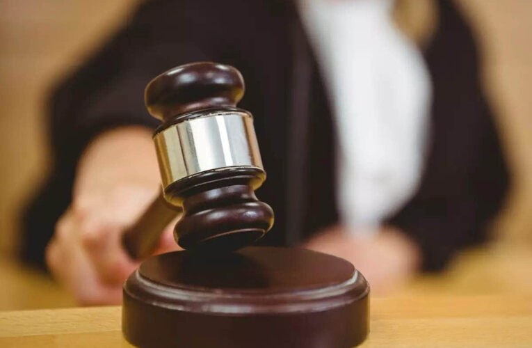 एनडीपीएस न्यायालय : अफीम-स्मैक के साथ गिरफ्तार पुलिसकर्मी की पत्नी को तीन साल की सजा