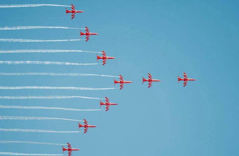 सुजानपुर के आसमान में वायु सेना के विमानो ने दूसरे दिन भी दिखाए करतब