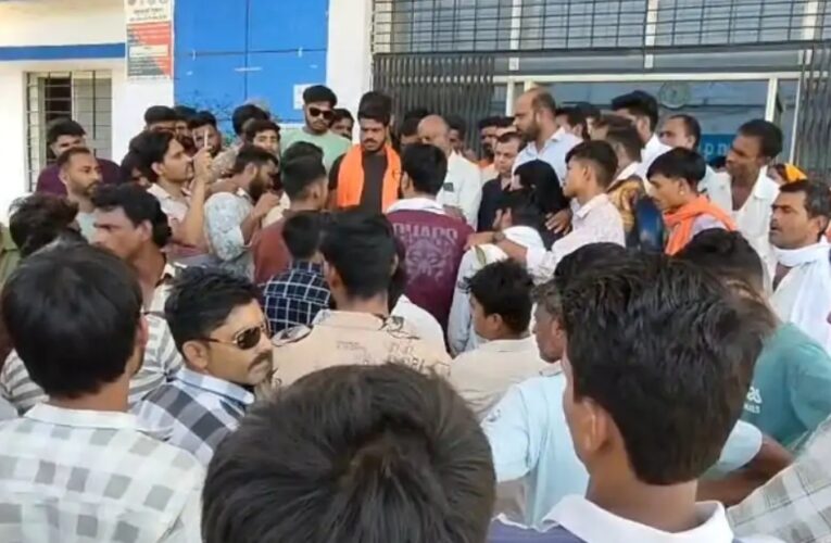 आगरमालवाः जिला अस्पताल में जुड़वां नवजातों की मौत, परिजनों ने किया हंगामा