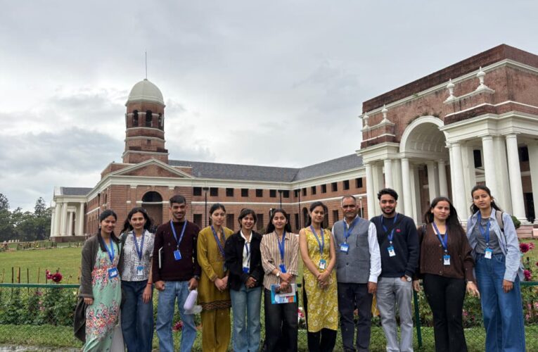 एसपीयू मंडी के विद्यार्थियों ने किया आईआईआरएस व एफआरआई का दौरा- बटोरे शैक्षिक अनुभव