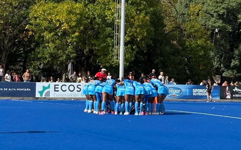 sports-hockey-indianwomensteam-argentina