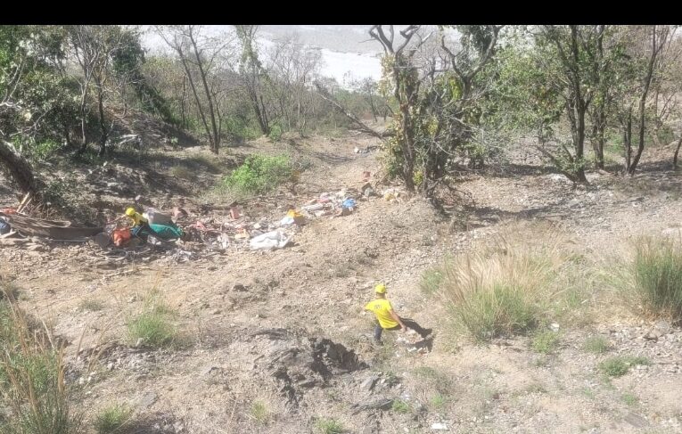 ट्रक खाई में गिरने से चालक की मौत