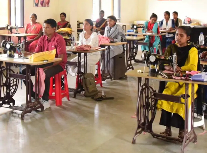 कोंडागांव में पुनर्वासितों को मिल रहा कौशल प्रशिक्षण